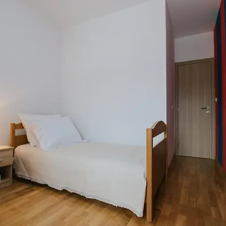 Dagovi In - Haus Fuer 9 Personen فيلة Vrsine
