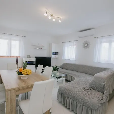 فيلة Dagovi In - Haus Fuer 9 Personen Vrsine