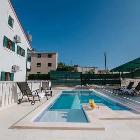 Dagovi In - Haus Fuer 9 Personen Villa Vrsine