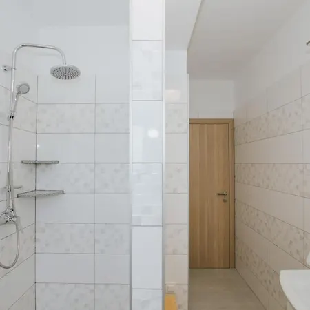 Dagovi In - Haus Fuer 9 Personen